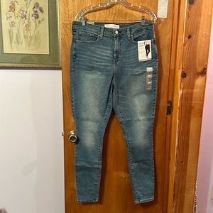 Signature Levi Strauss. Size 16M. New